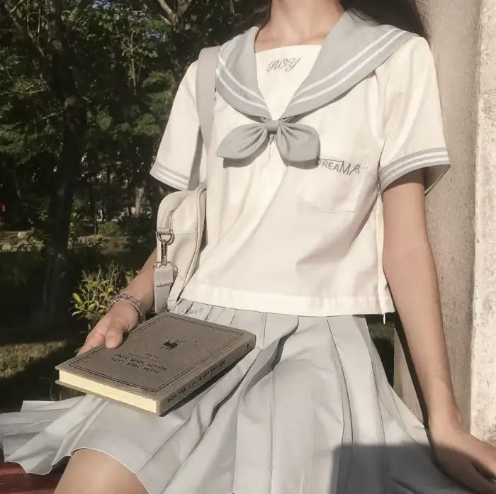 女导与强盗